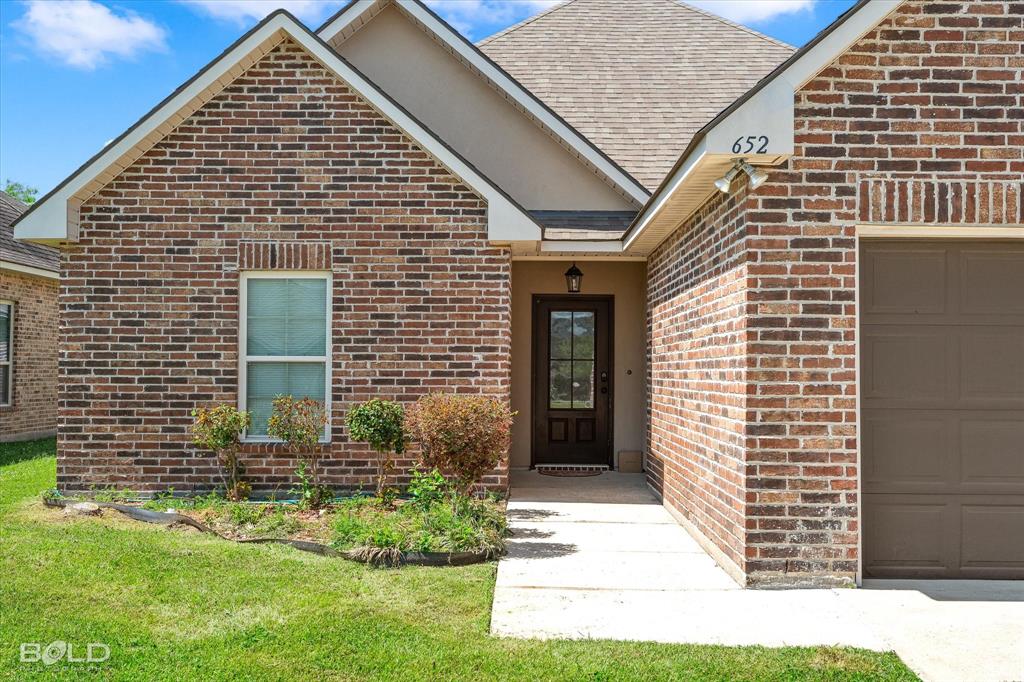 652 Riverscape Drive