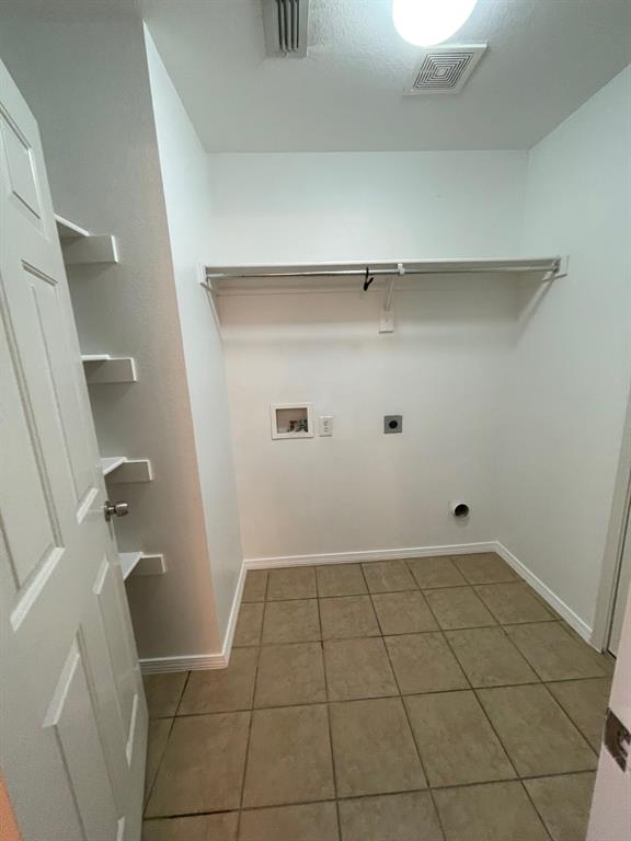 TRAILS OF WILLOW CREEK THE - Residential Lease