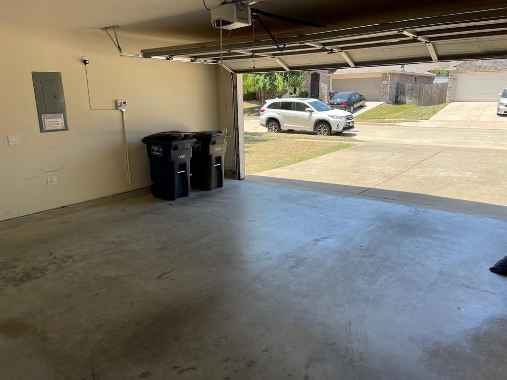 TRAILS OF WILLOW CREEK THE - Residential Lease