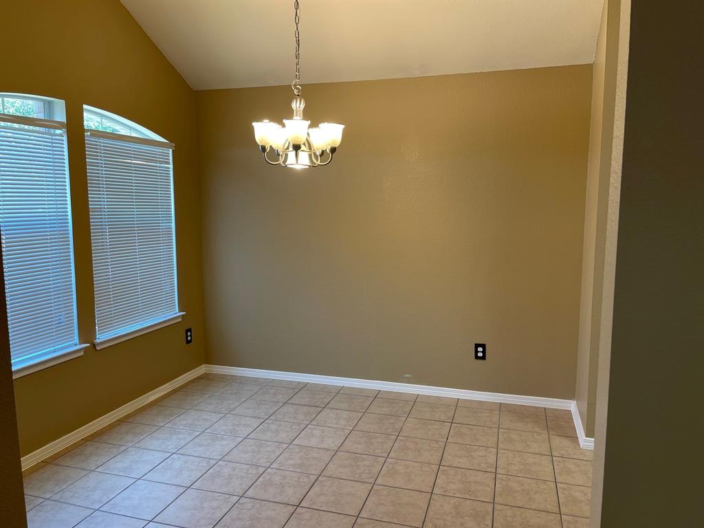 TRAILS OF WILLOW CREEK THE - Residential Lease