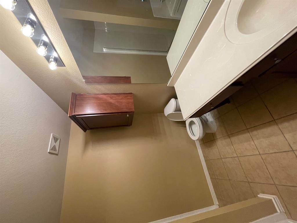 TRAILS OF WILLOW CREEK THE - Residential Lease