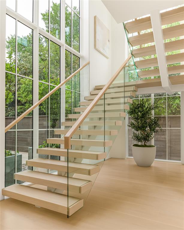 9102 Bluff Hollow Court