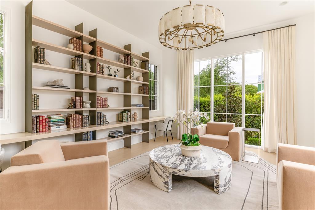 9102 Bluff Hollow Court