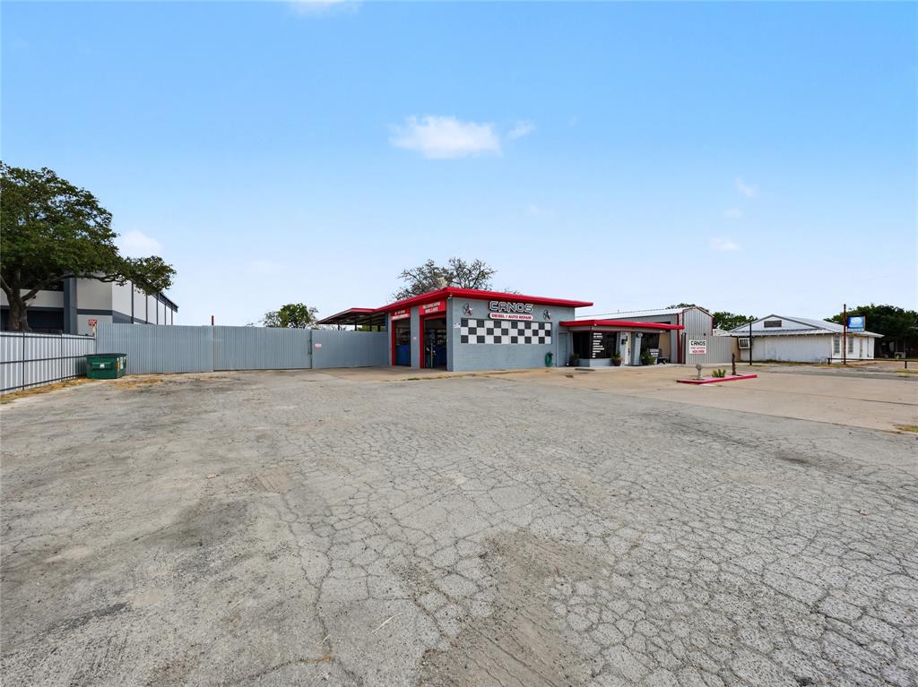 8212 White Settlement Road
