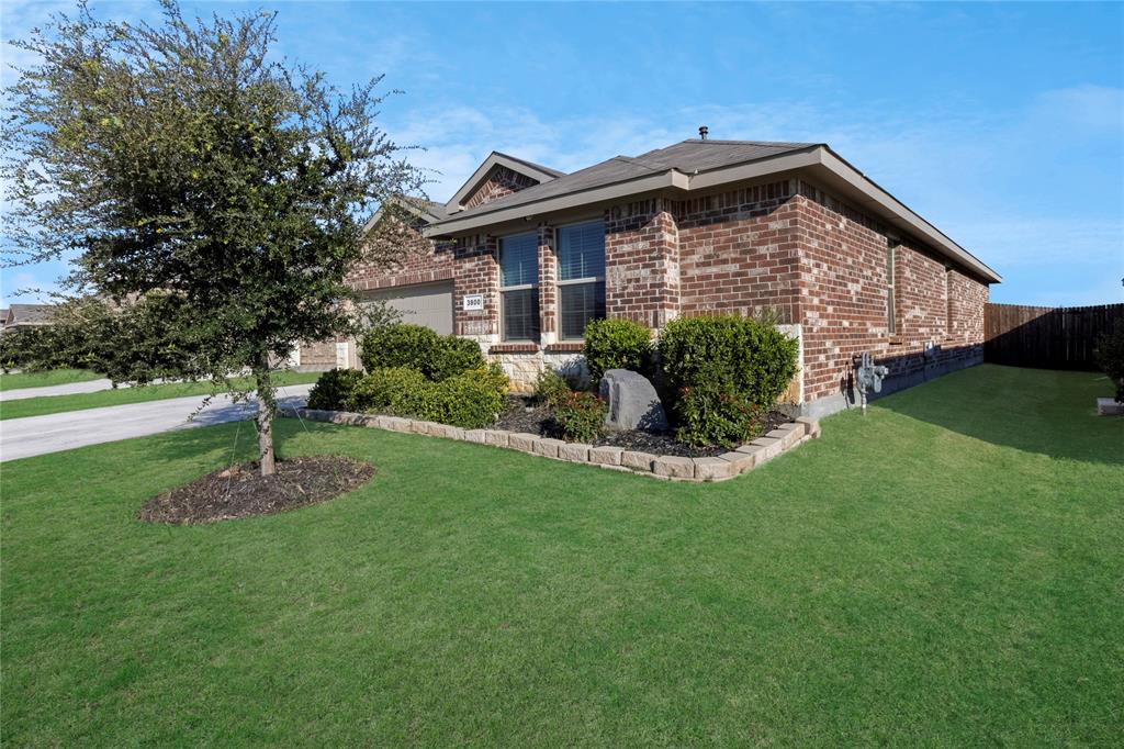 3800 Ridgeway Lane