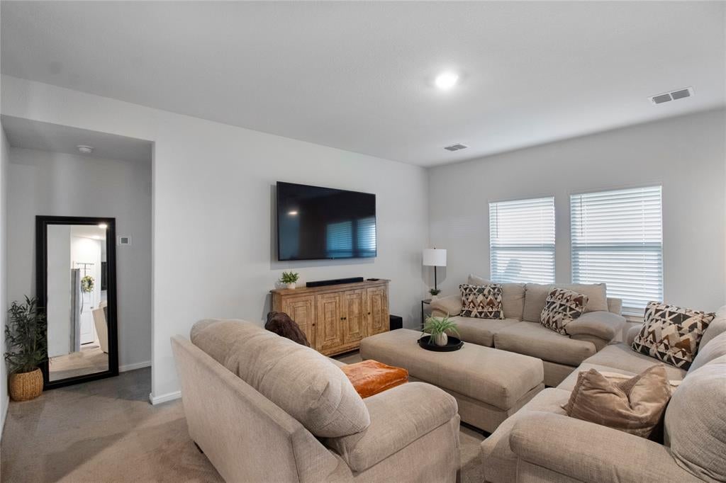 3800 Ridgeway Lane