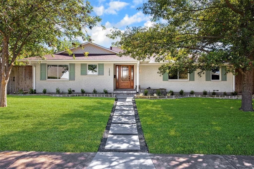 Photo for 13824 Far Hills Lane, Dallas, TX 75240 (MLS # 21100558)