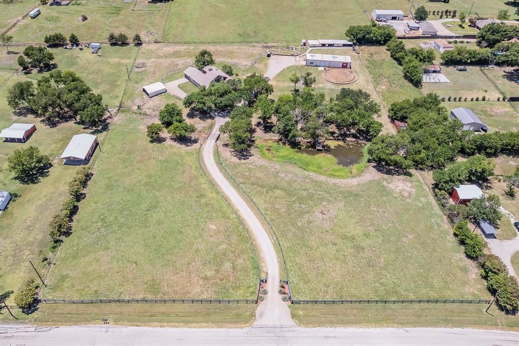 1441 Lakeview Drive