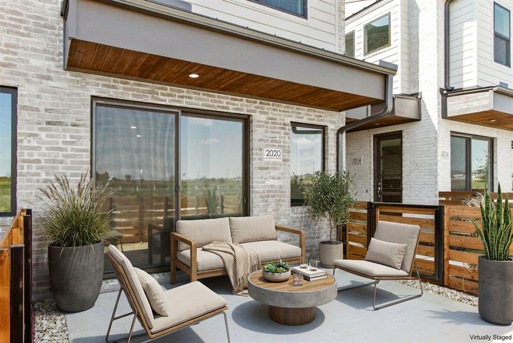 2020 NE Aldrich Mews