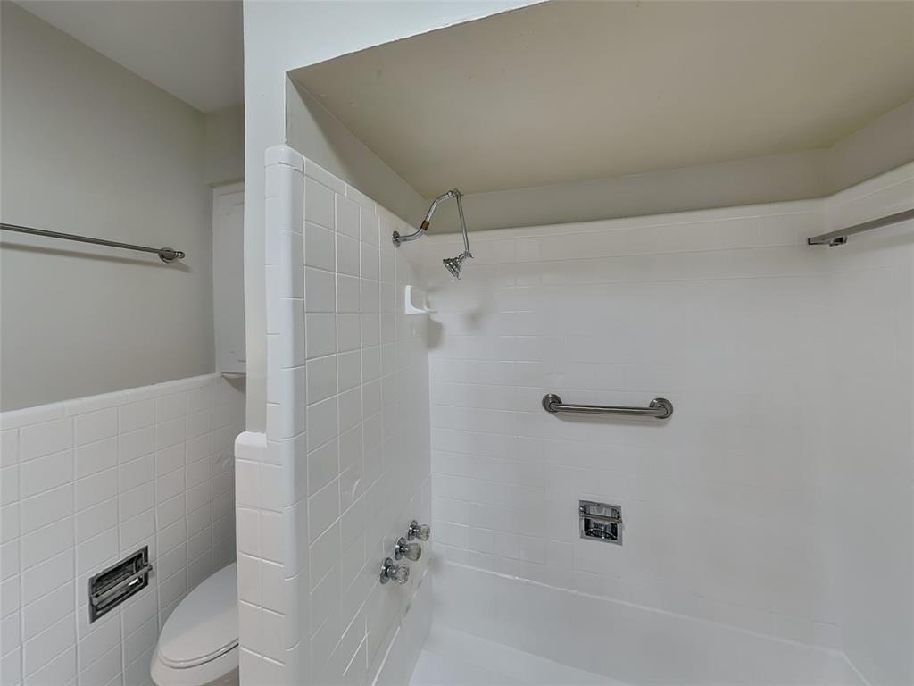 Glen Oaks - Residential Lease