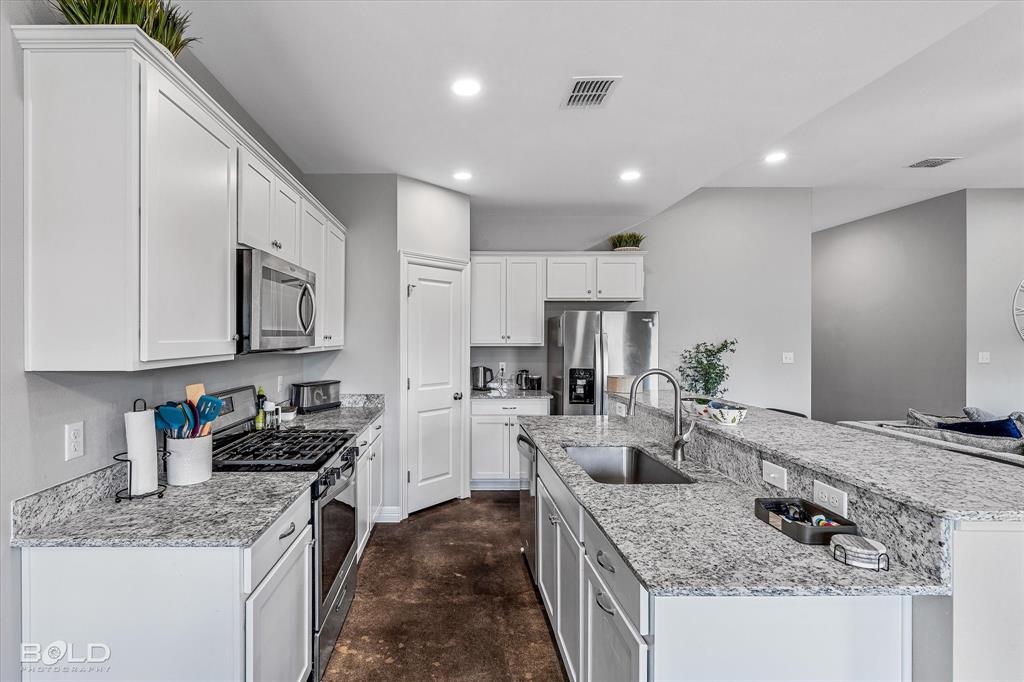 Shreveport, Louisiana 71106, United States, 4 Bedrooms Bedrooms, ,2 BathroomsBathrooms,Residential,Active,112137