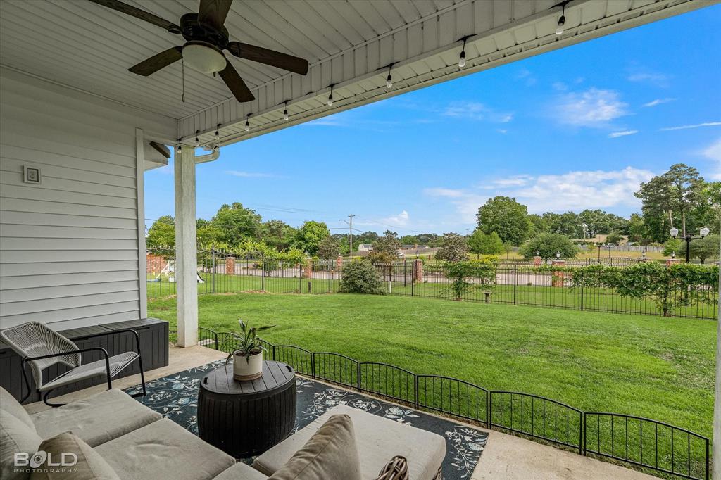 Shreveport, Louisiana 71106, United States, 4 Bedrooms Bedrooms, ,2 BathroomsBathrooms,Residential,Active,112137