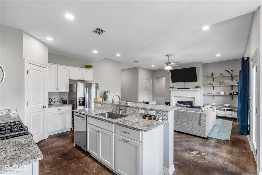 Shreveport, Louisiana 71106, United States, 4 Bedrooms Bedrooms, ,2 BathroomsBathrooms,Residential,Active,112137