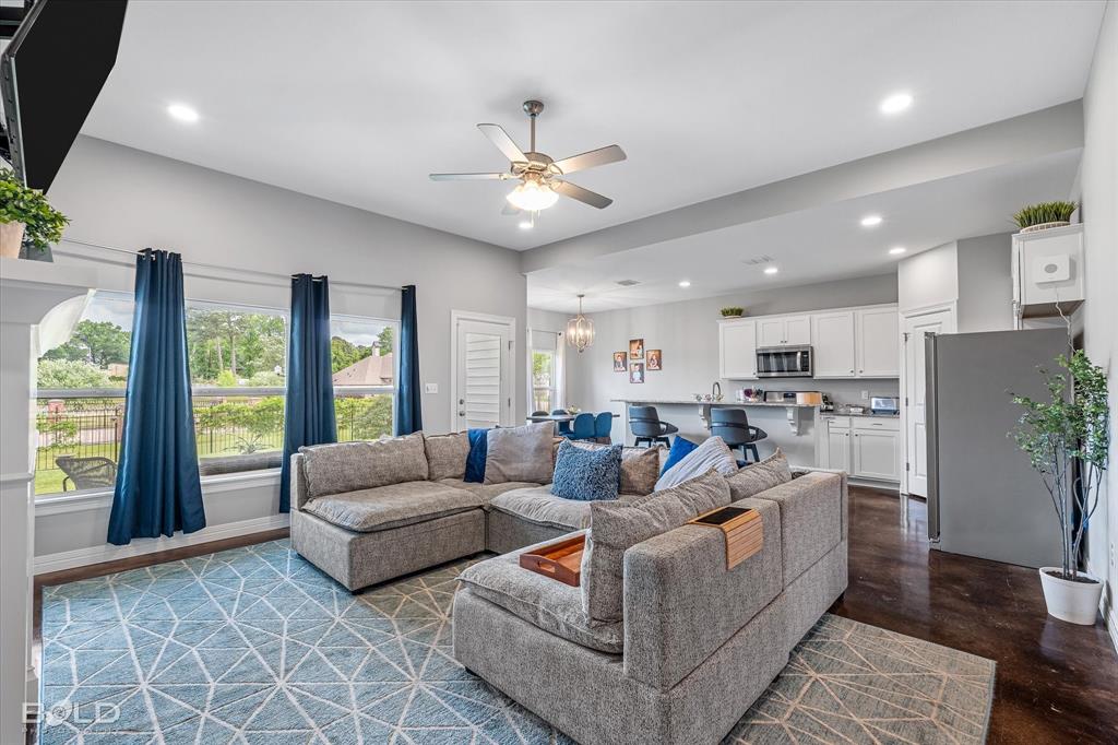 Shreveport, Louisiana 71106, United States, 4 Bedrooms Bedrooms, ,2 BathroomsBathrooms,Residential,Active,112137