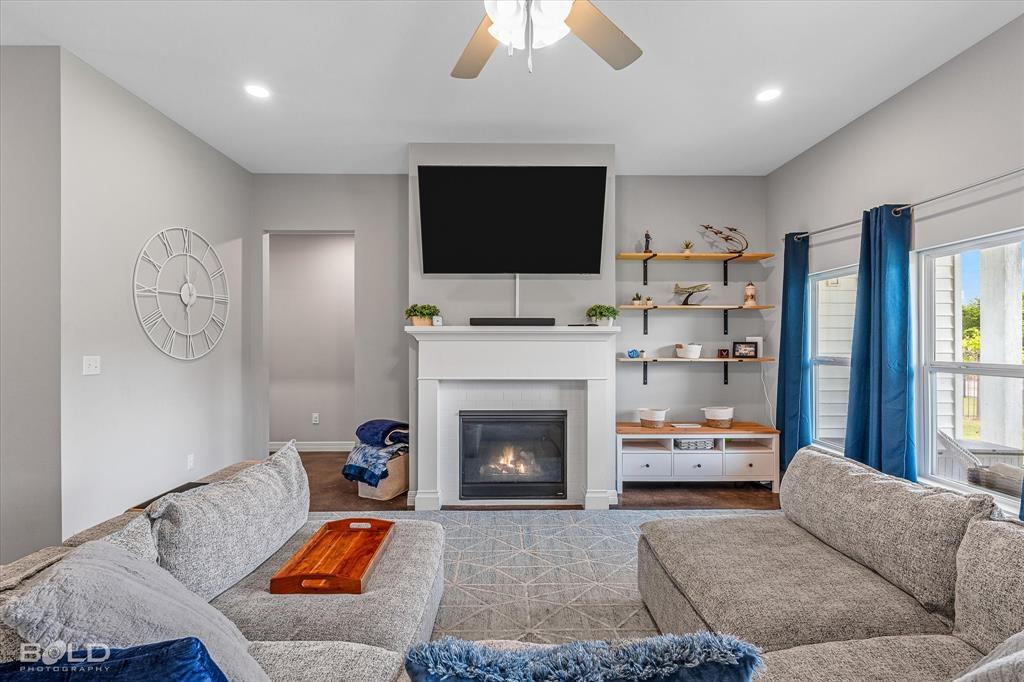 Shreveport, Louisiana 71106, United States, 4 Bedrooms Bedrooms, ,2 BathroomsBathrooms,Residential,Active,112137