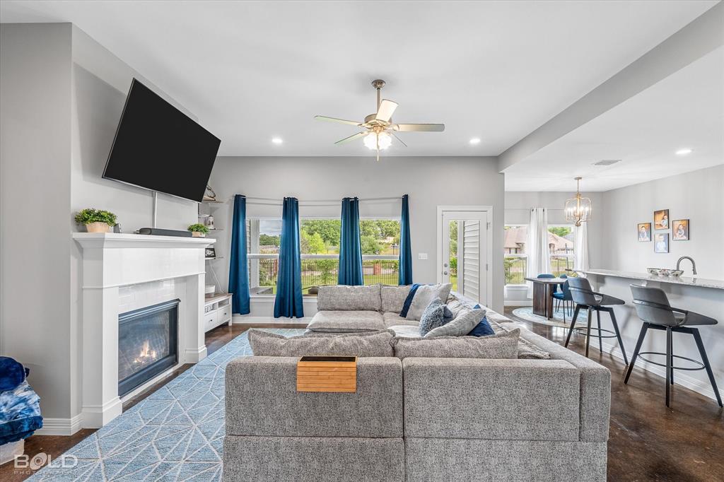 Shreveport, Louisiana 71106, United States, 4 Bedrooms Bedrooms, ,2 BathroomsBathrooms,Residential,Active,112137