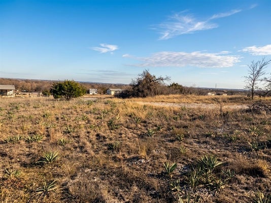 106 SPARROW DR, AZLE, TX 76020 - Image 4ffdb776966e9d43c0e7e31e113caa2a/1759251532