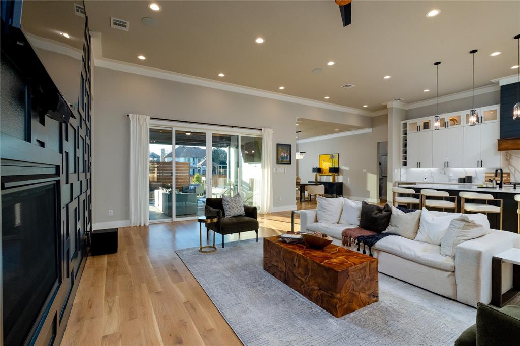 Fresh Meadows Estates - Residential