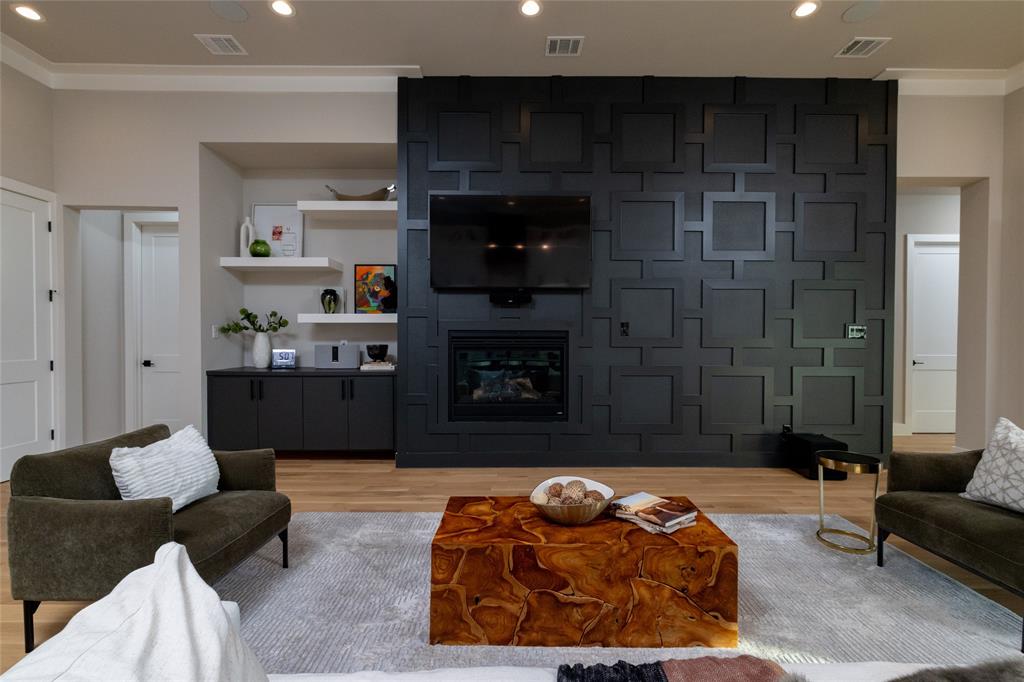 Fresh Meadows Estates - Residential