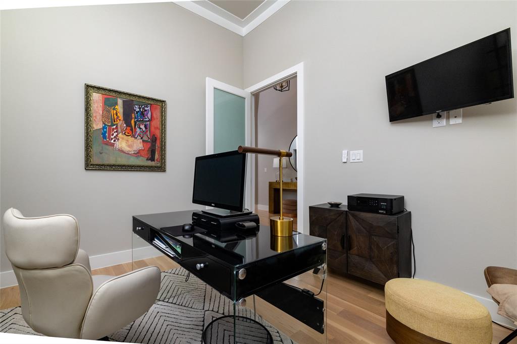 Fresh Meadows Estates - Residential