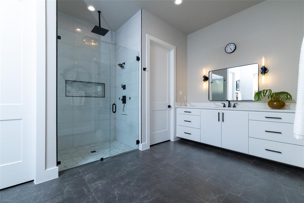 Fresh Meadows Estates - Residential