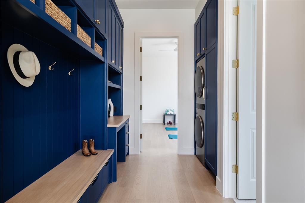 NORTHRIDGE ESTS #3 - Residential