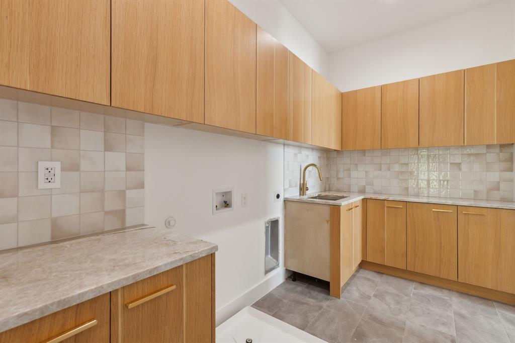 Ross Ave Annex - Residential