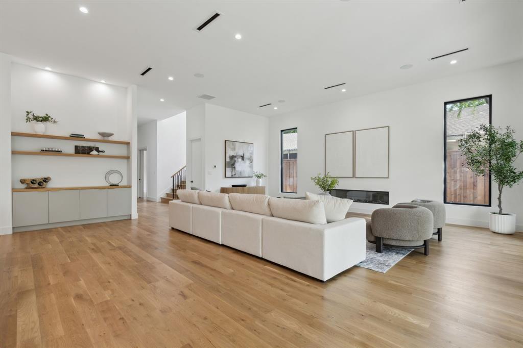 Ross Ave Annex - Residential