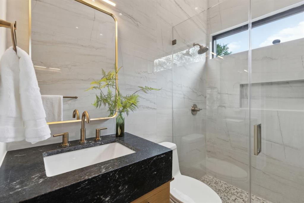 Ross Ave Annex - Residential