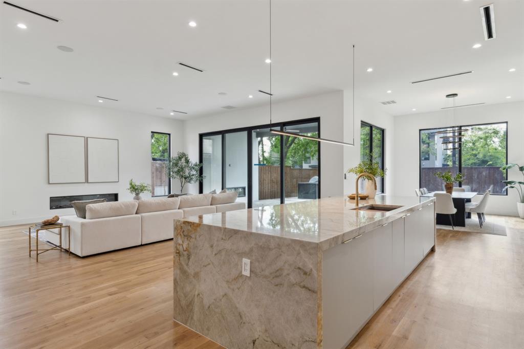 Ross Ave Annex - Residential