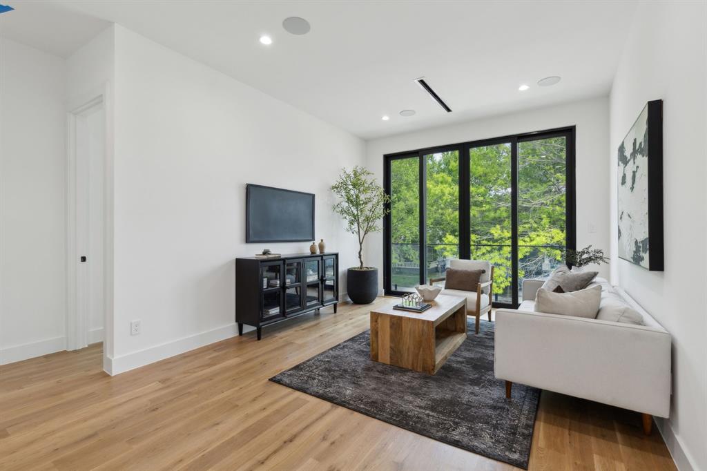 Ross Ave Annex - Residential