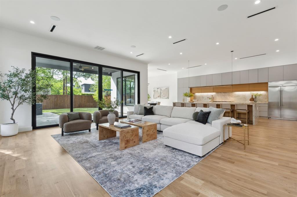 Ross Ave Annex - Residential