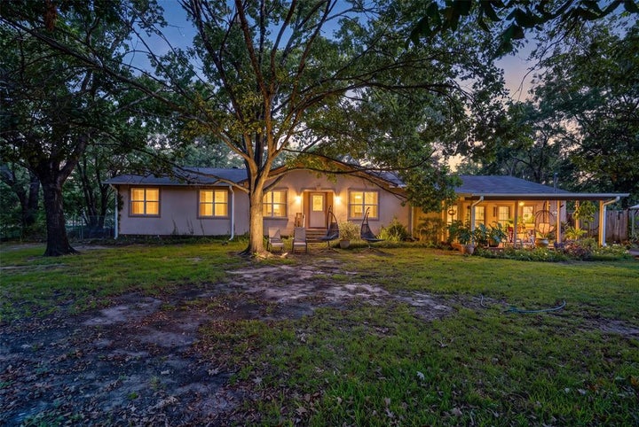 Photo 1 of 40 — 108 Meyers Avenue, Quinlan, TX 75474