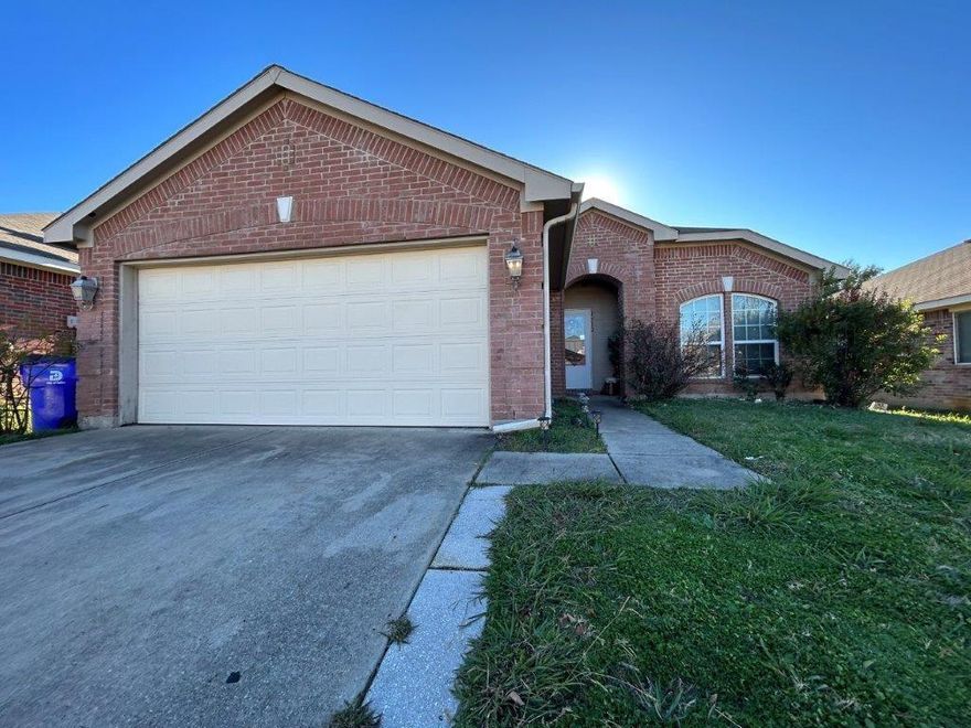 3 bedroom 2 bathroom brick home with a 2 car garage. Prime location offering quick access to major highways including 635 and 175. Buyer to verify all the information contained herein. Being SOLD AS-AS.