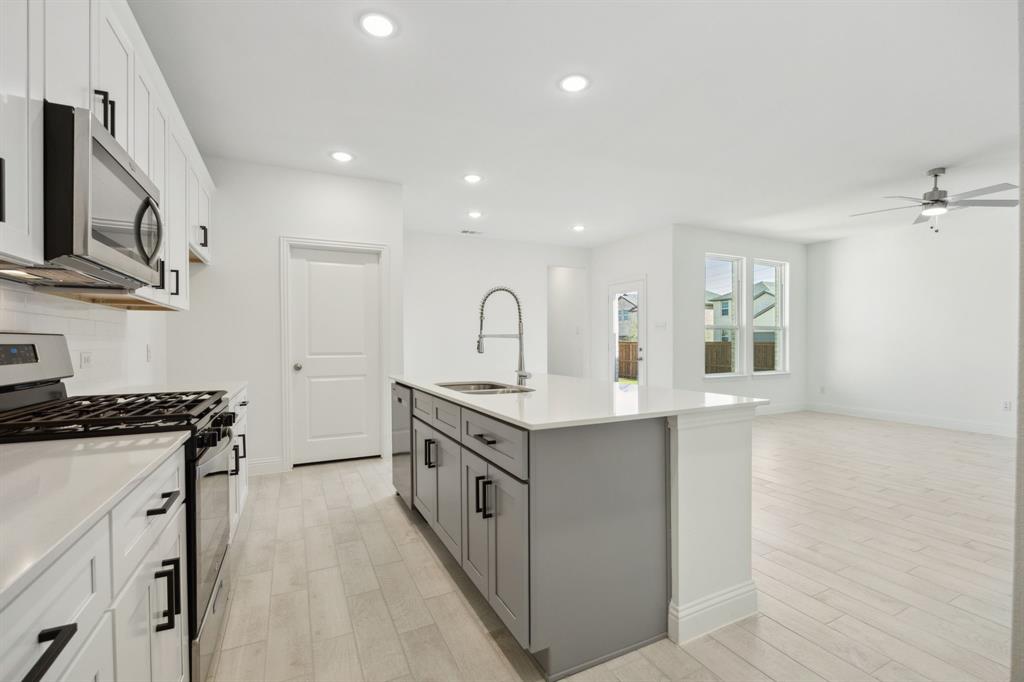 532 Magellan Road