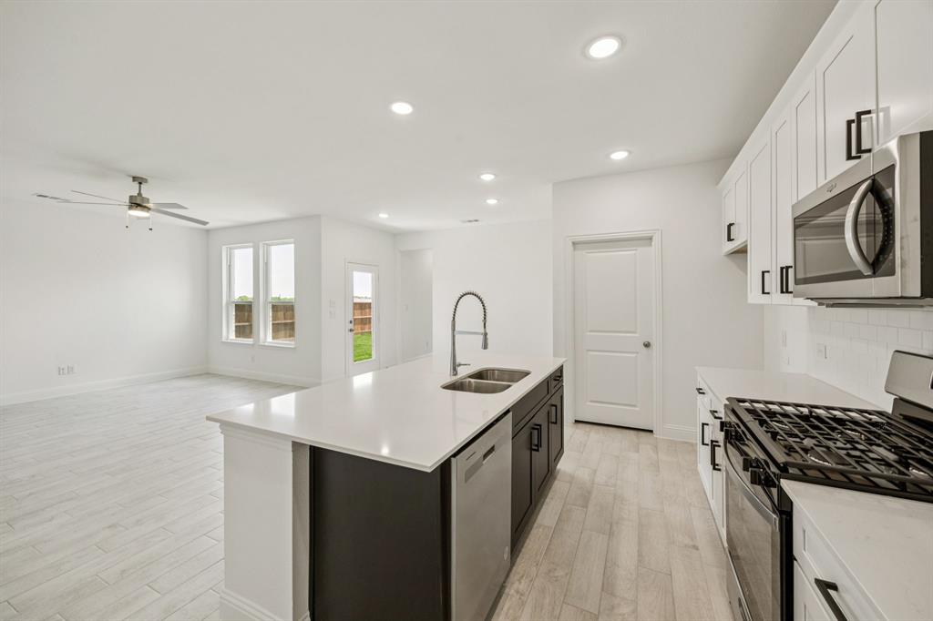 532 Magellan Road