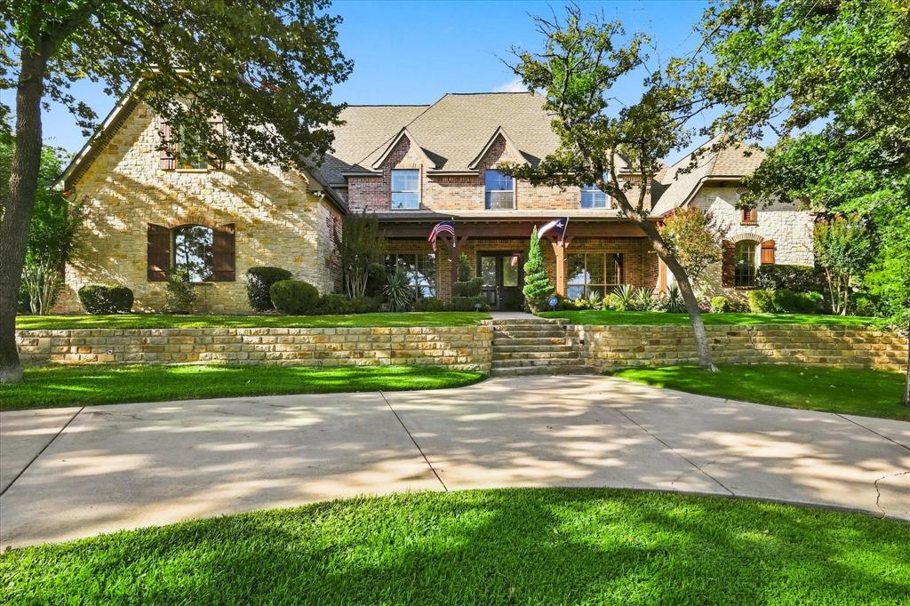 686 Knob Hill Court