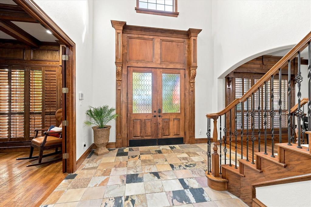 686 Knob Hill Court