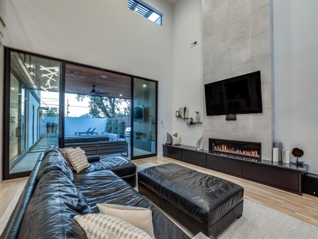 Ross Ave Annex - Residential