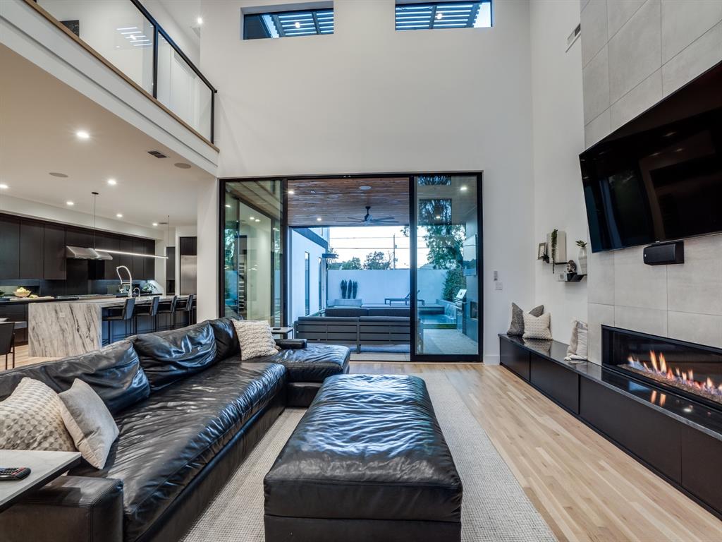 Ross Ave Annex - Residential