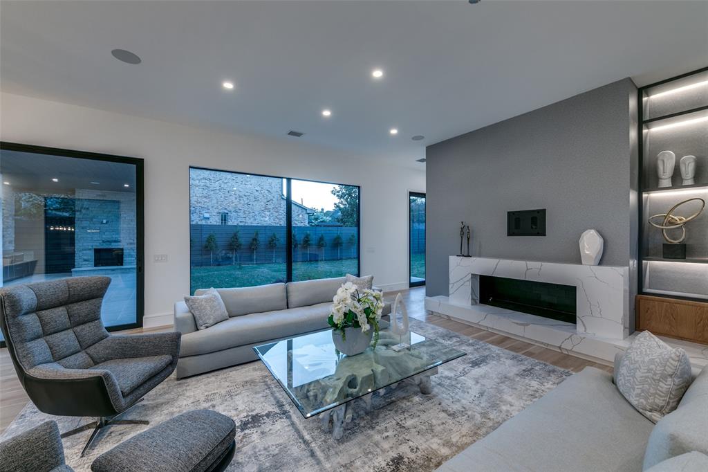 Crestmanor Estates - Residential