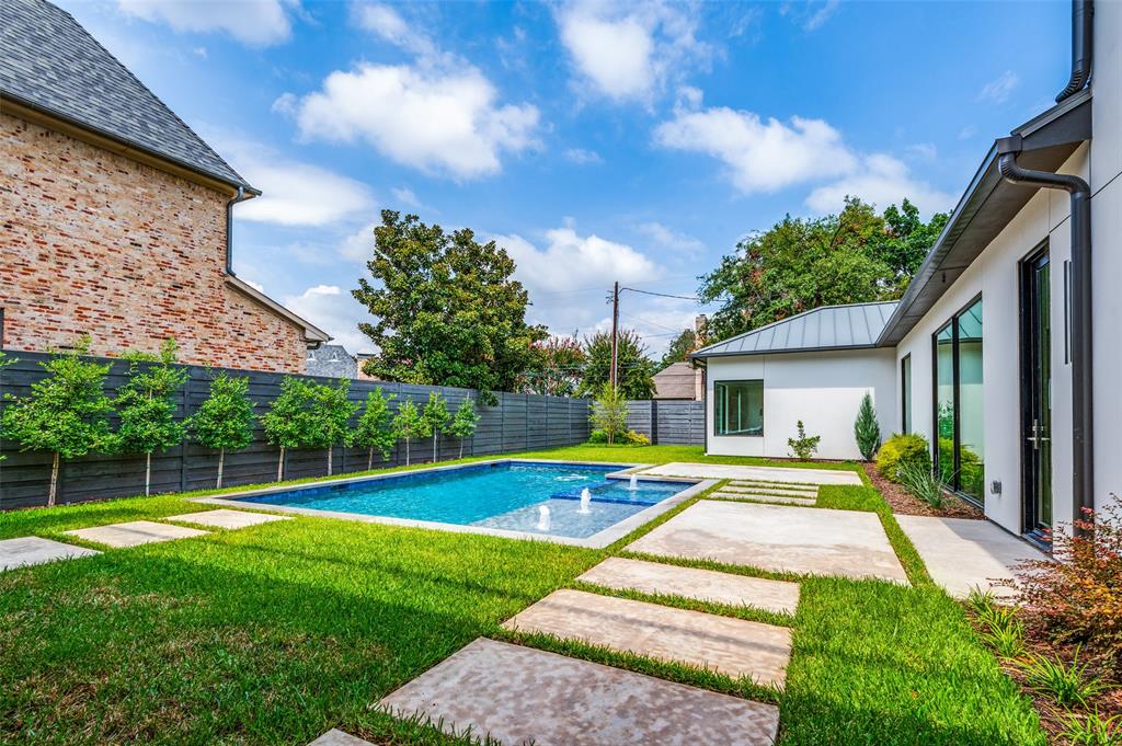 Crestmanor Estates - Residential