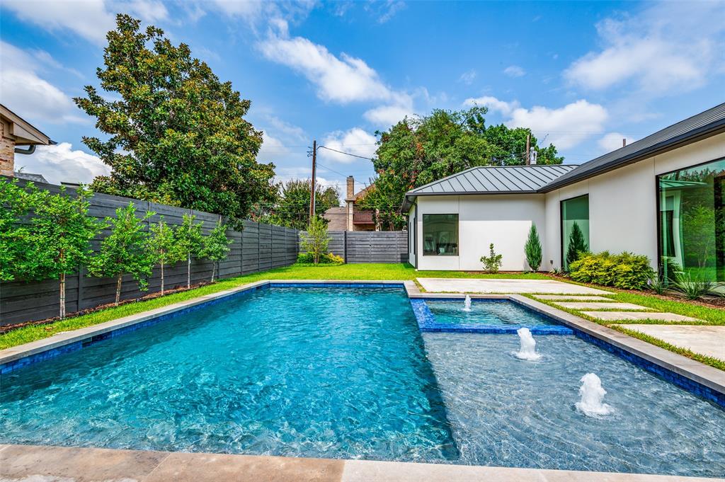 Crestmanor Estates - Residential