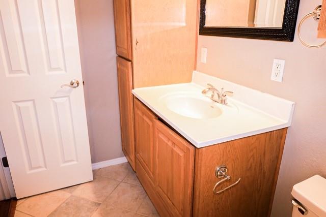 Oaks Montfort Ph 04 - Residential Lease