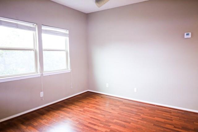 Oaks Montfort Ph 04 - Residential Lease