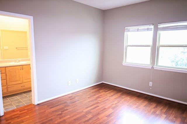 Oaks Montfort Ph 04 - Residential Lease