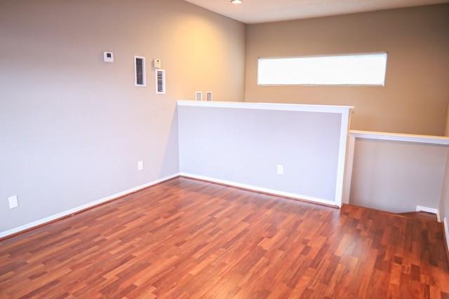 Oaks Montfort Ph 04 - Residential Lease