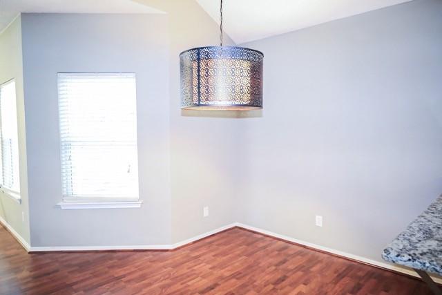 Oaks Montfort Ph 04 - Residential Lease