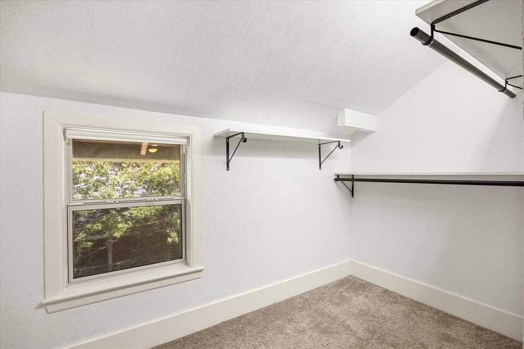 S6100 SLOAN SECOND - Residential