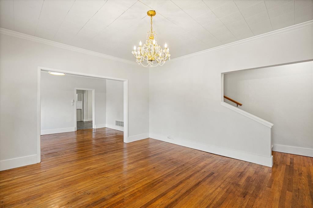 S6100 SLOAN SECOND - Residential